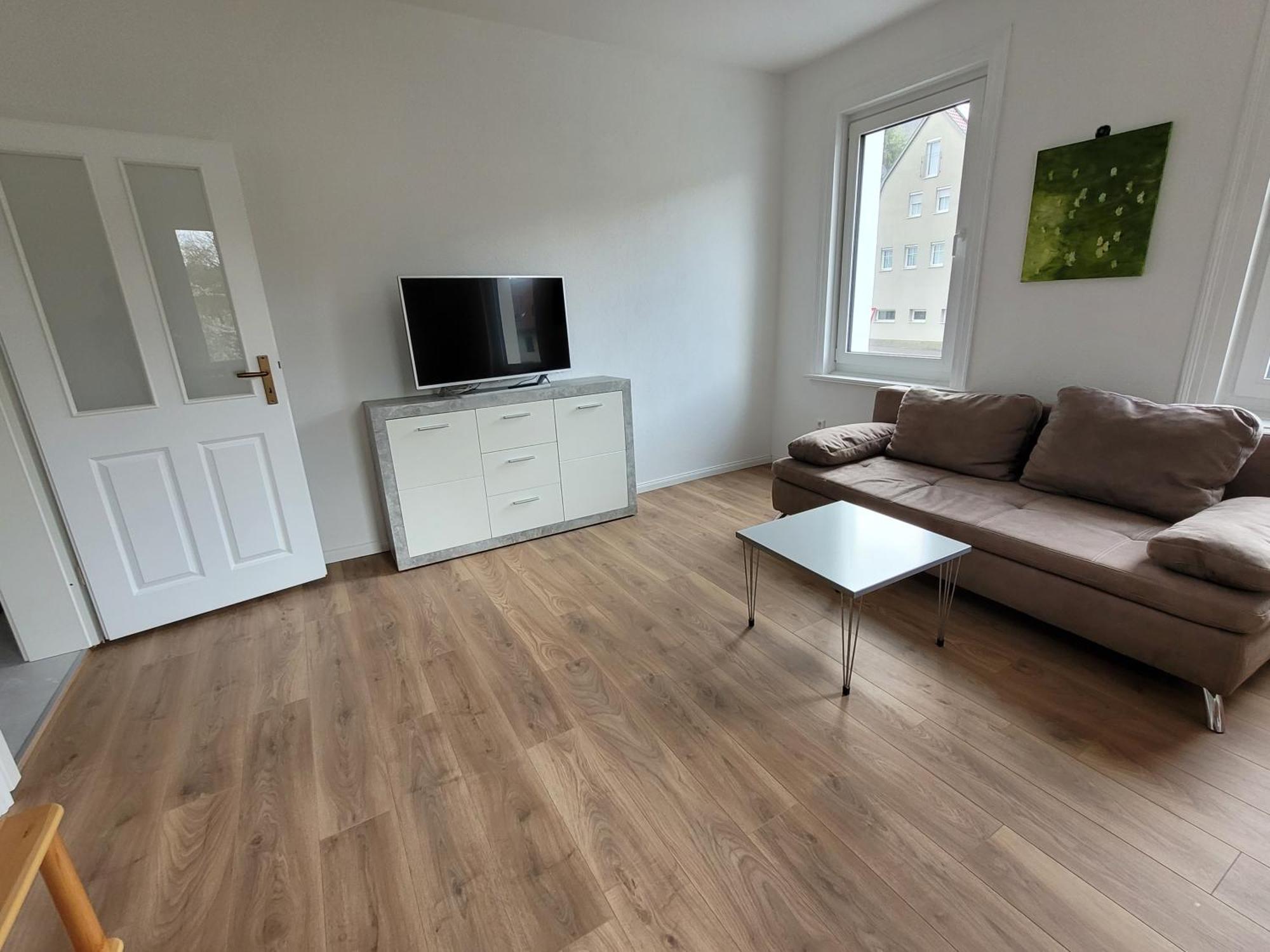 Schoene 3,5 Zimmer Handwerkerwohnung Free Parking Gute Lage アルプシュタット エクステリア 写真