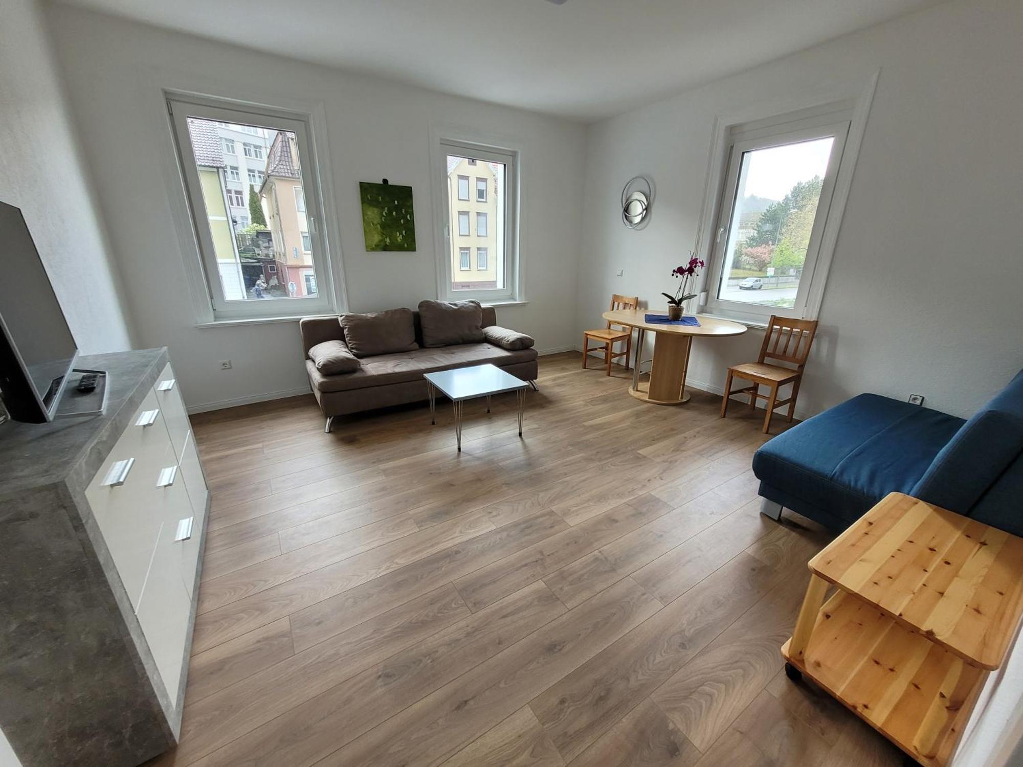 Schoene 3,5 Zimmer Handwerkerwohnung Free Parking Gute Lage アルプシュタット エクステリア 写真
